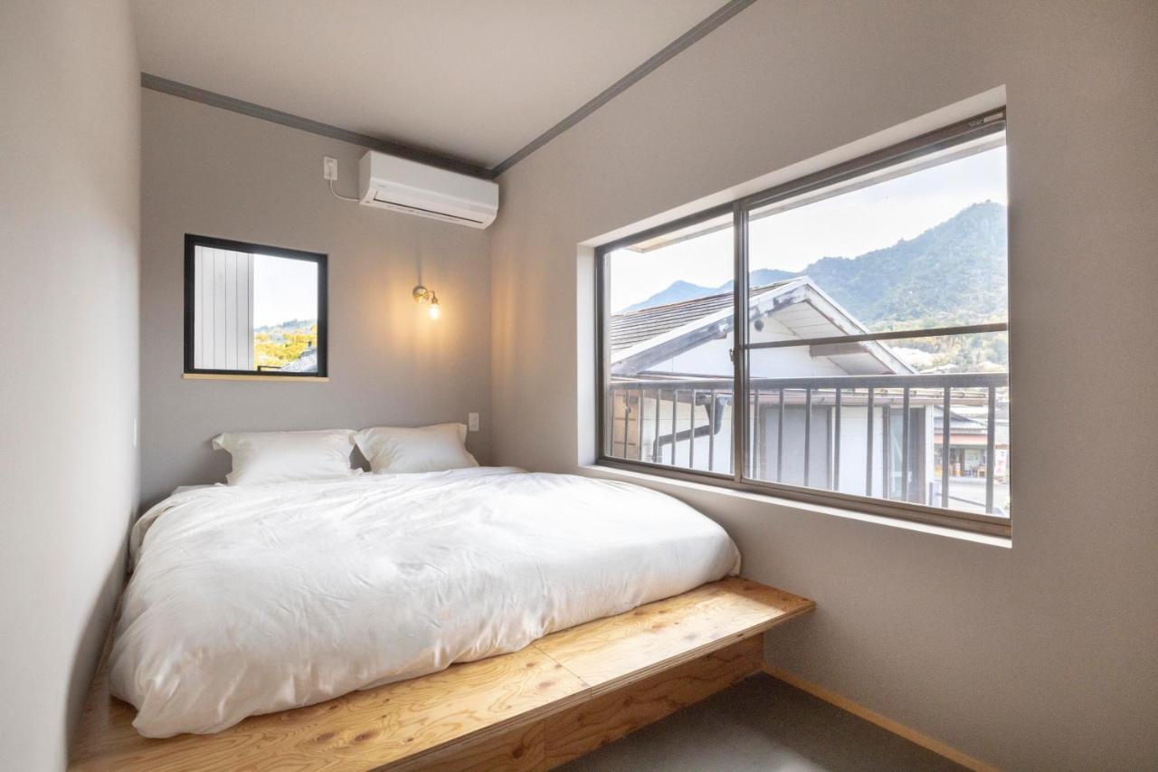 Coliving & Cafe Sando Imabari Railway Station Exteriér fotografie